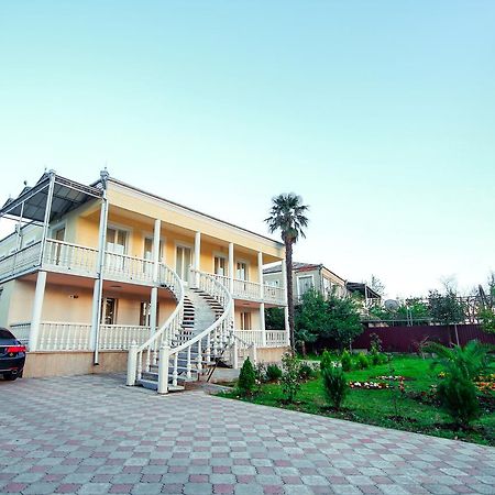 Green Garden Guest House 茨卡尔图博 外观 照片