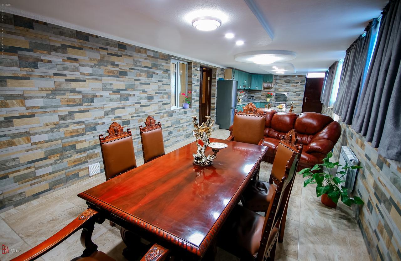 Green Garden Guest House 茨卡尔图博 外观 照片