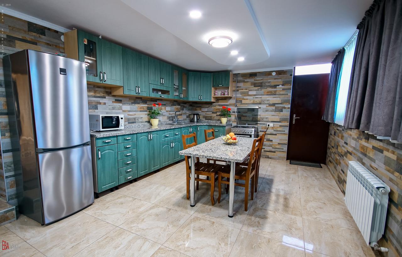 Green Garden Guest House 茨卡尔图博 外观 照片
